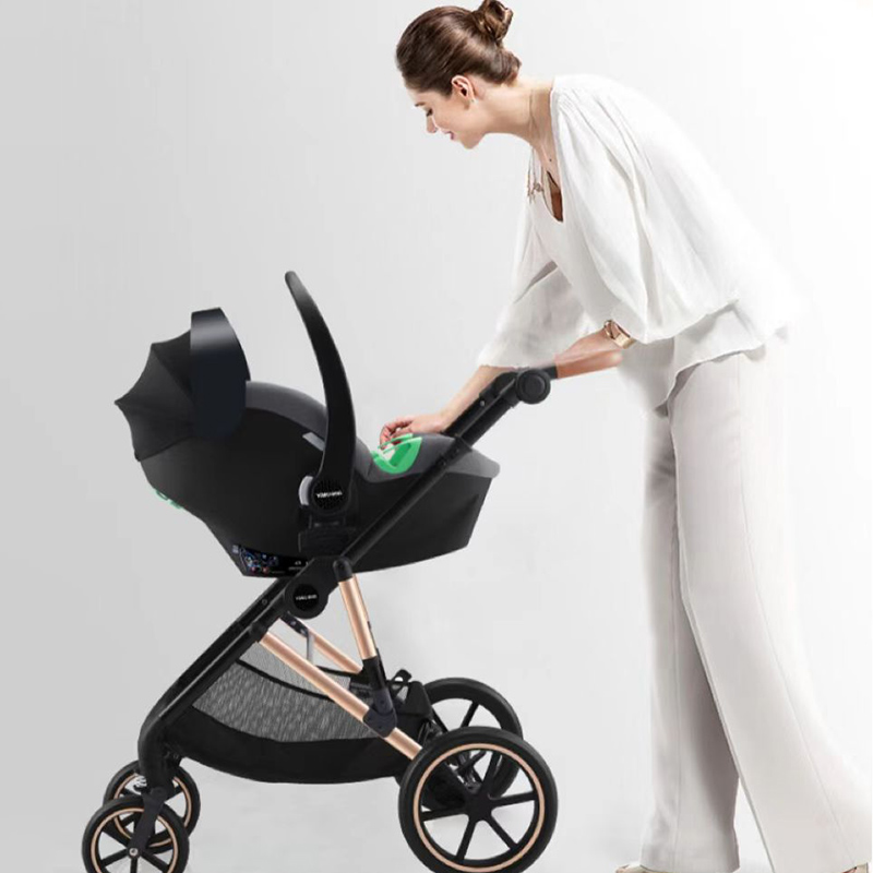 Reissysteem kinderwagen met autostoeltje RA-U18